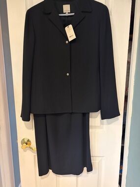 Anne Klein Navy Two-Piece Skirt Set NWT. Skirt 10 Jacket 12